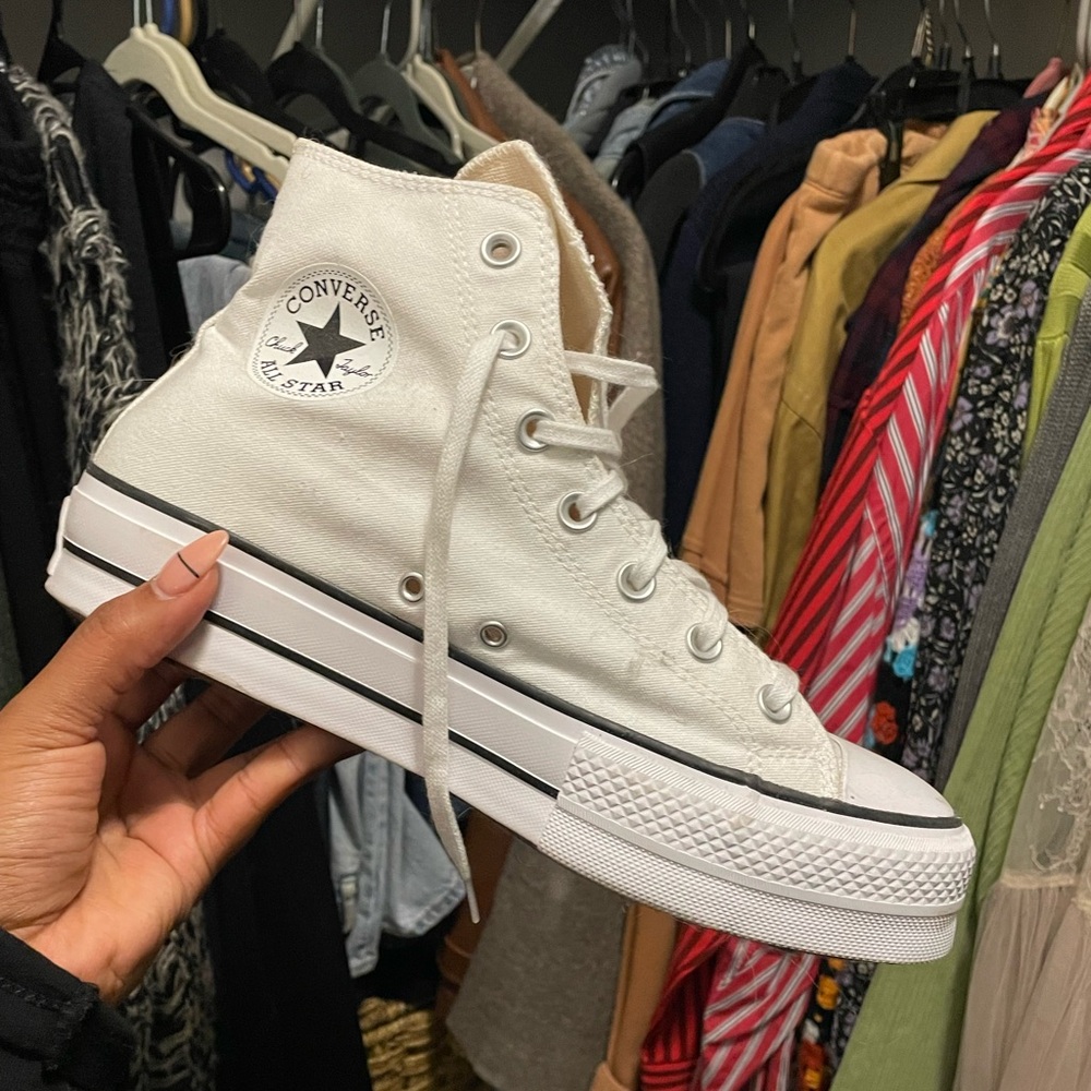 Converse Platform Sneaker | Size 10 Womens (Fits like 10.5-11)